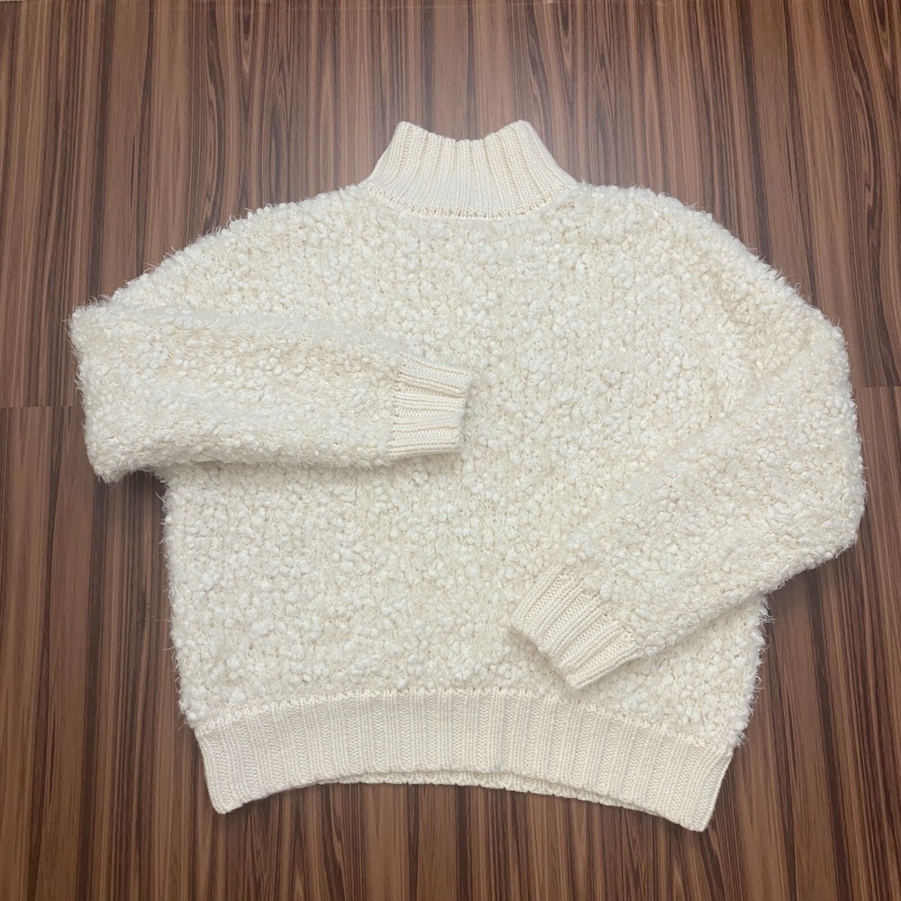 Express Fleecy Bubble Warm & Soft Womens Sweater Size S Oversized Ivory Pullover